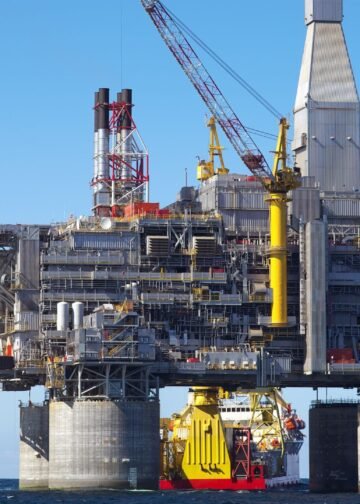 Plataforma de petróleo em alto-mar