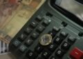 Calculadora e dinheiro