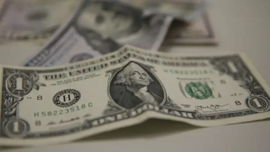 DÓLAR