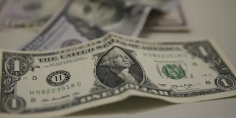DÓLAR