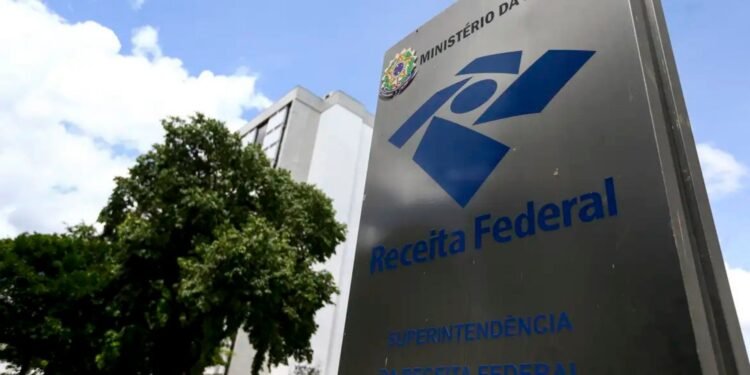 Sede da Receita Federal, fachada da instituição.