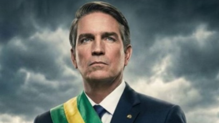 Flávio Bolsonaro é investigado por financiamento de filme; STF abre parte do caso Master