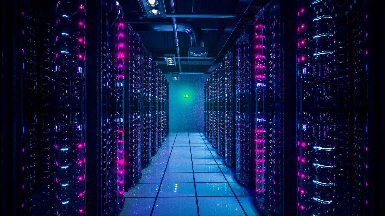 Um data center de dentro, com luzes e aparelhos.