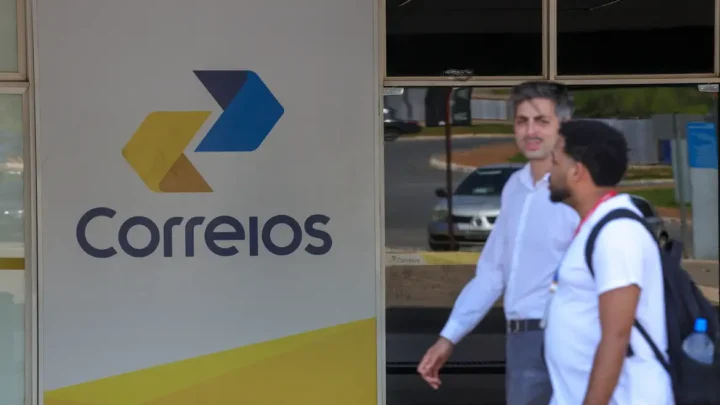 TST suspende julgamento de dissídio da greve dos Correios